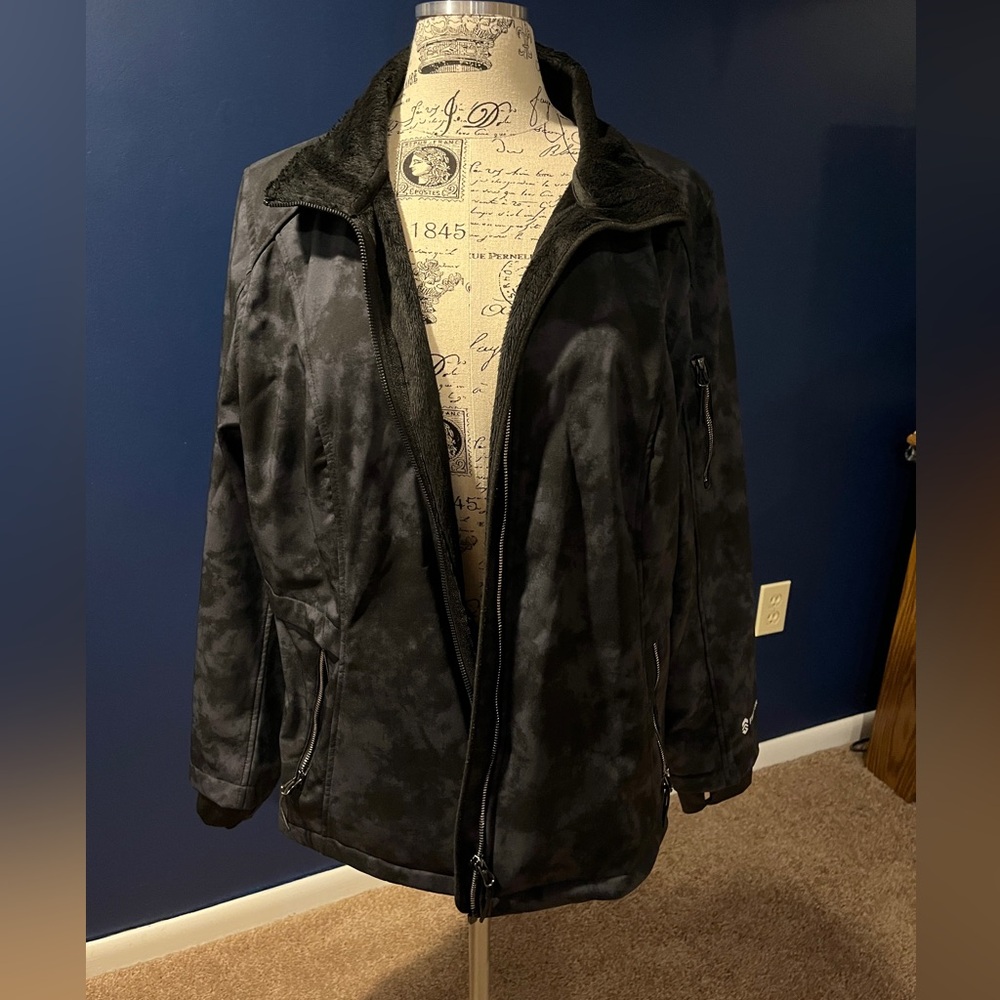 Women’s plus Free Country coat